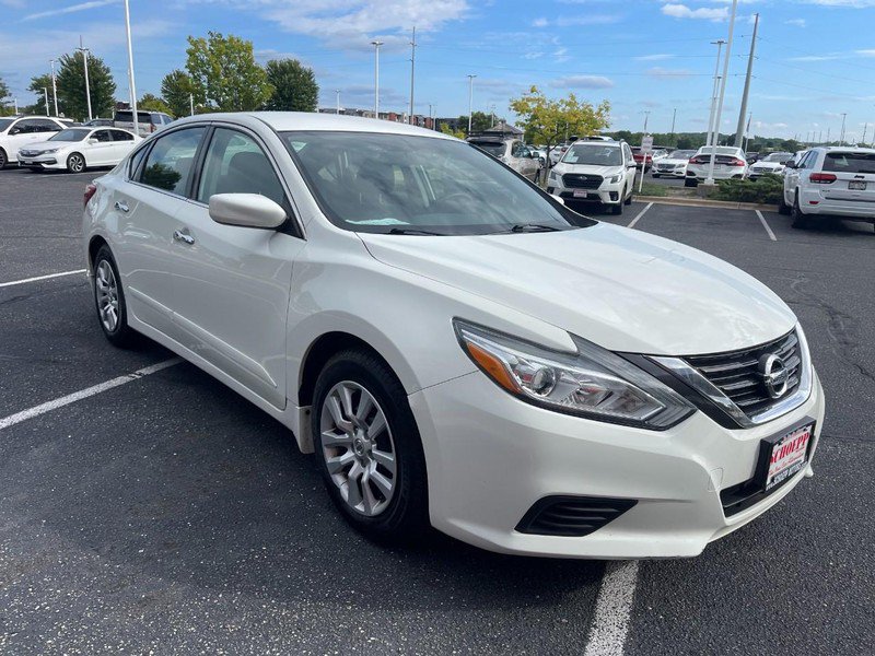 Used 2017 Nissan Altima 2.5 S w/ Power Driver Seat Package FWD image 2