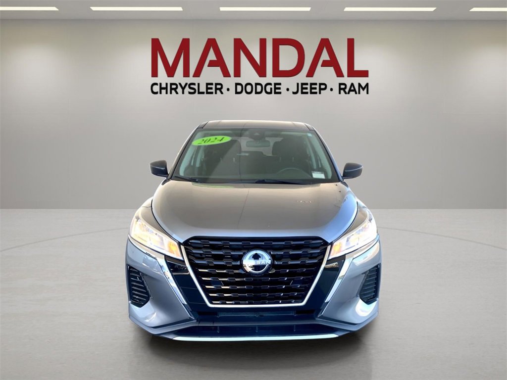 Used 2024 Nissan Kicks S image 3