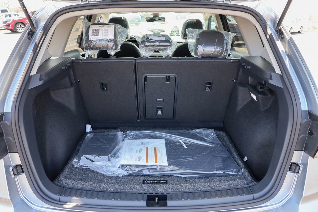New 2025 Volkswagen Taos SE image 36