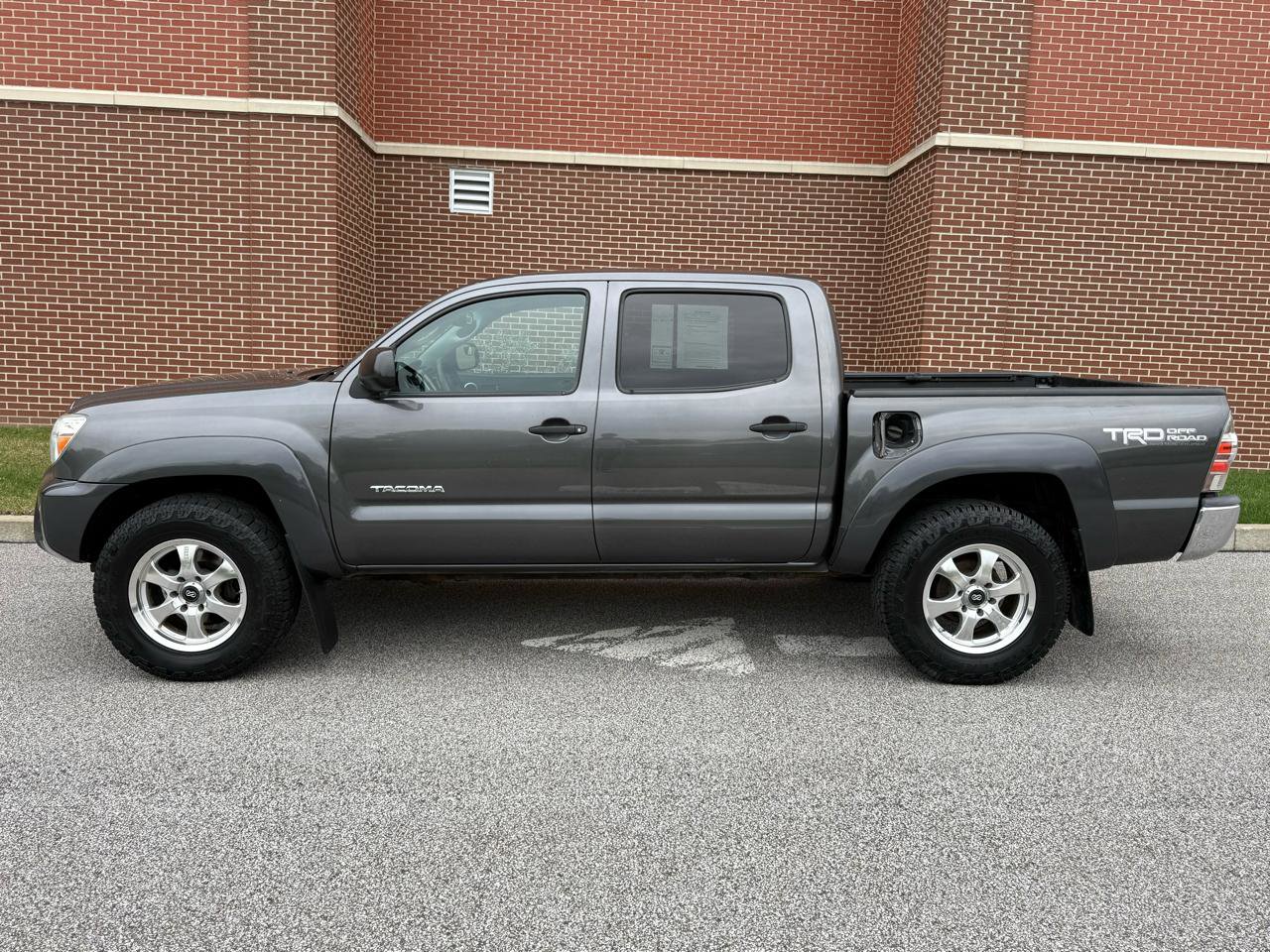 Used 2013 Toyota Tacoma 4x4 Double Cab w/ TRD Off-Road Pkg image 7