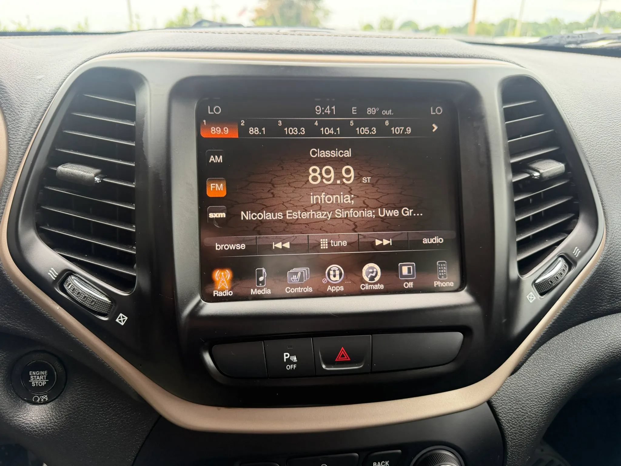 Used 2017 Jeep Cherokee Limited AWD/4WD image 20