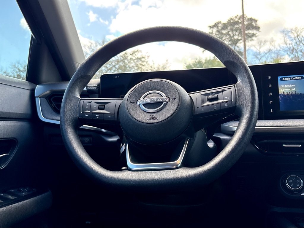 Used 2025 Nissan Kicks SV FWD image 12