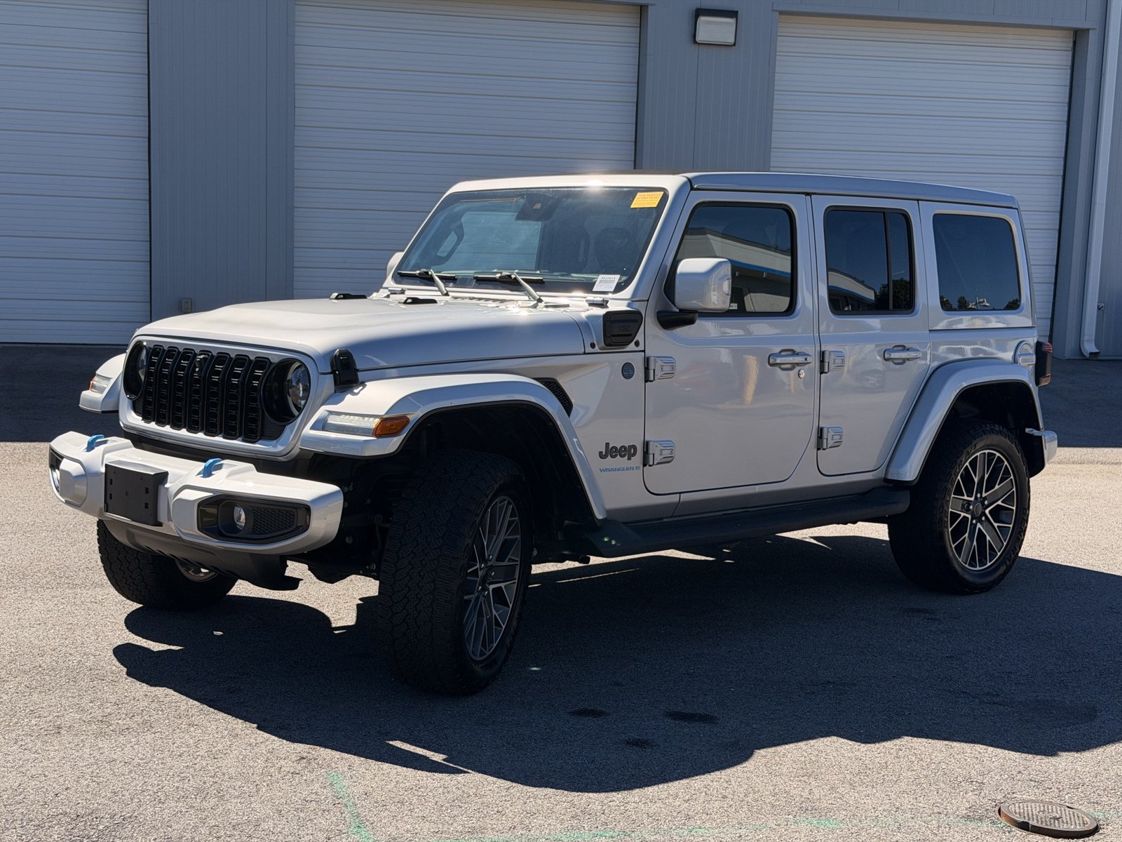 Used 2024 Jeep Wrangler High Altitude AWD/4WD image 11