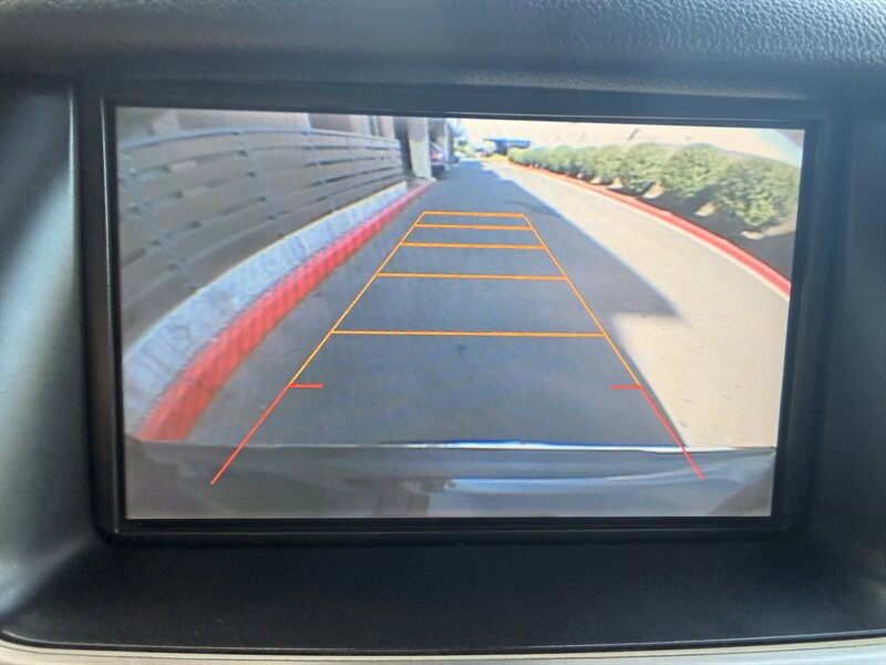 Used 2015 GMC Yukon XL Denali w/ Touring Package AWD/4WD image 22