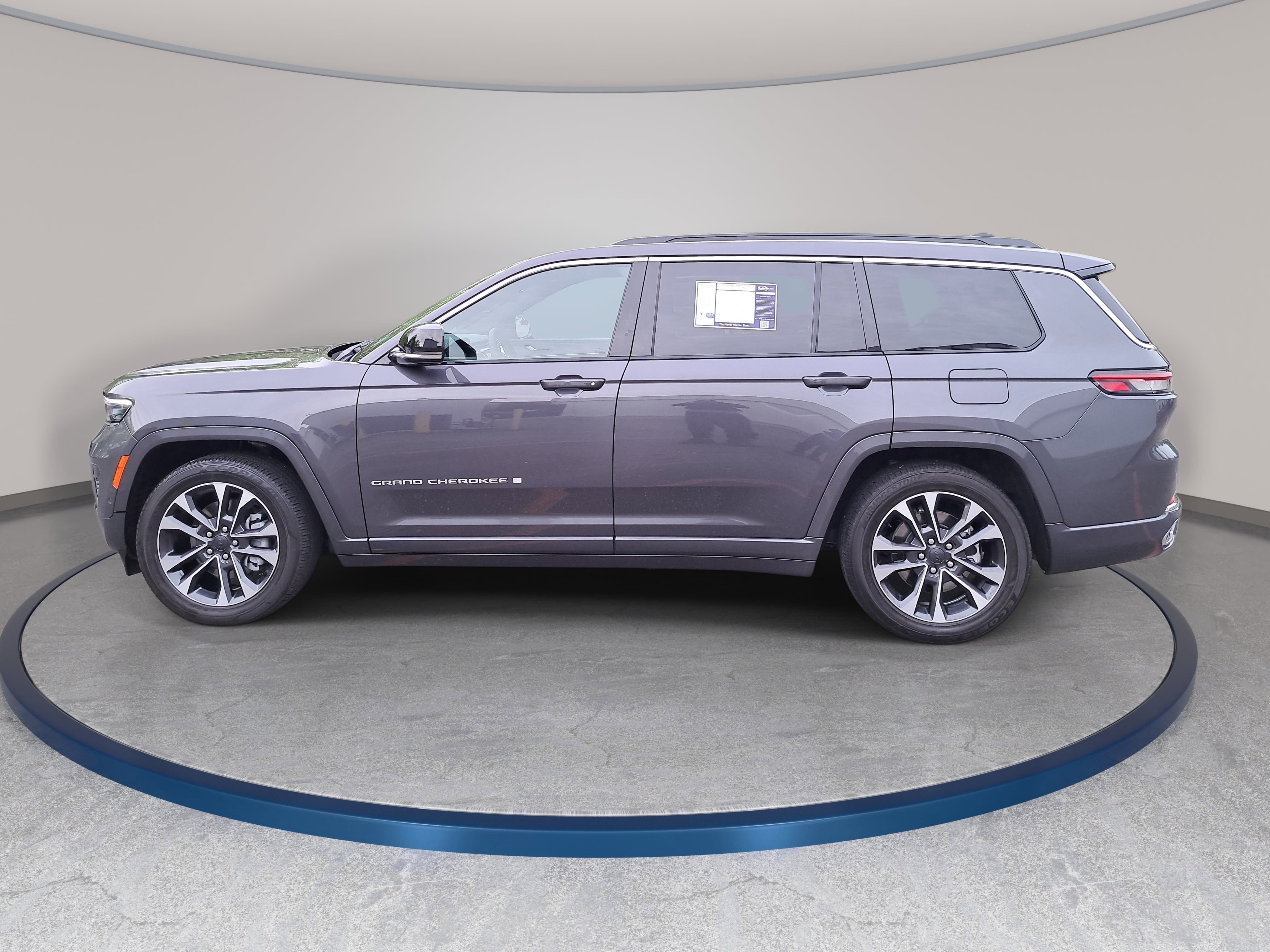 Used 2024 Jeep Grand Cherokee L Overland w/ Trailer Tow Package image 8