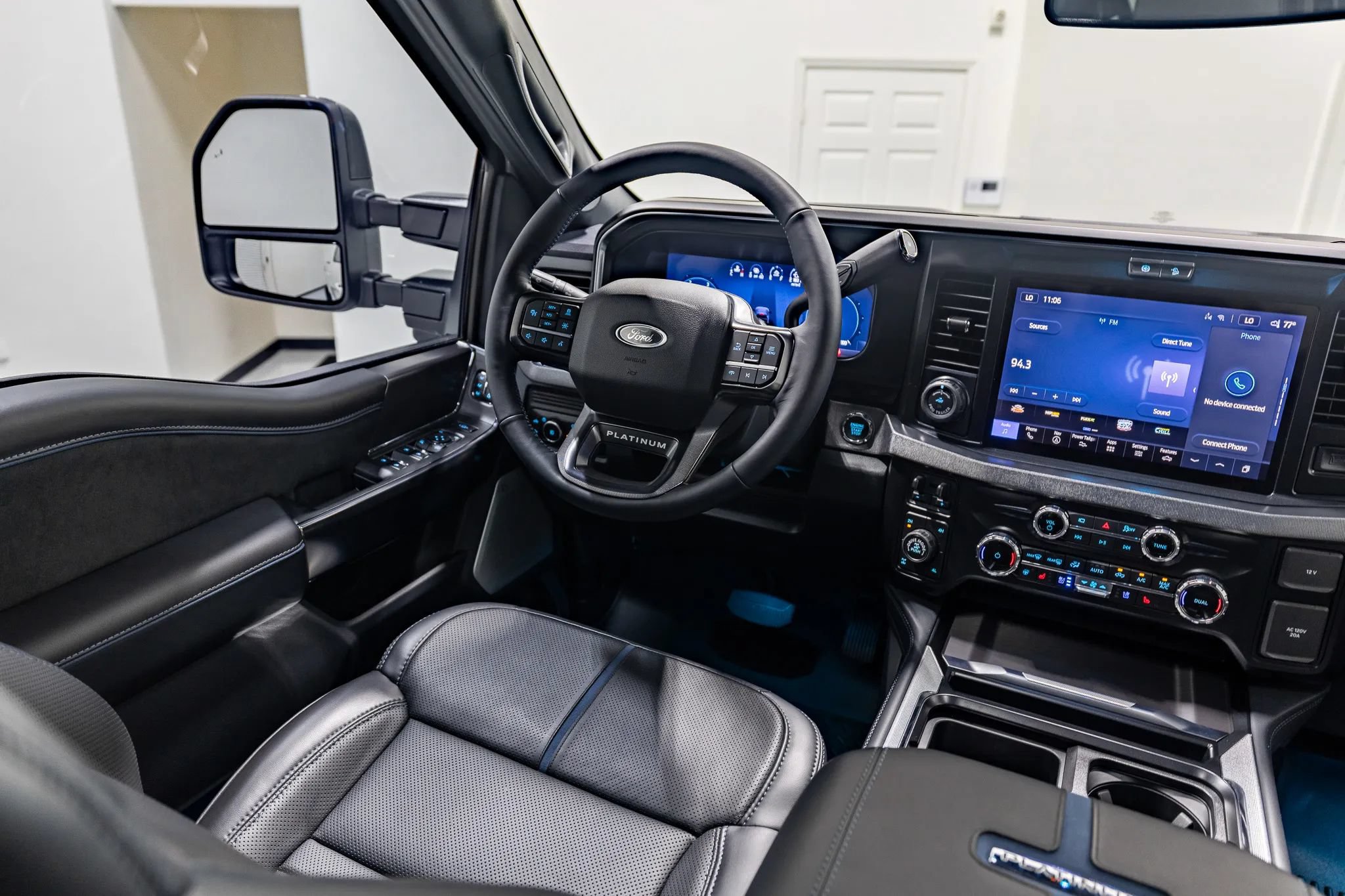 Used 2026 Ford F250 Platinum w/ Tremor Off-Road Package AWD/4WD image 44