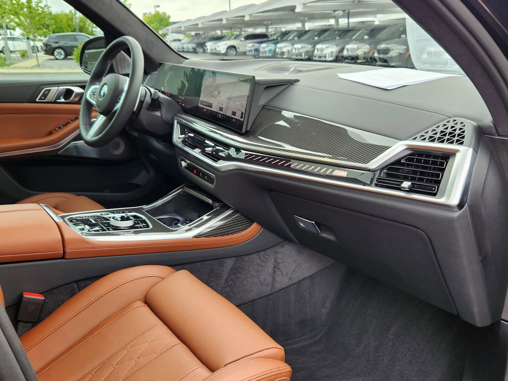 Used 2026 BMW X7 M60i AWD/4WD image 18