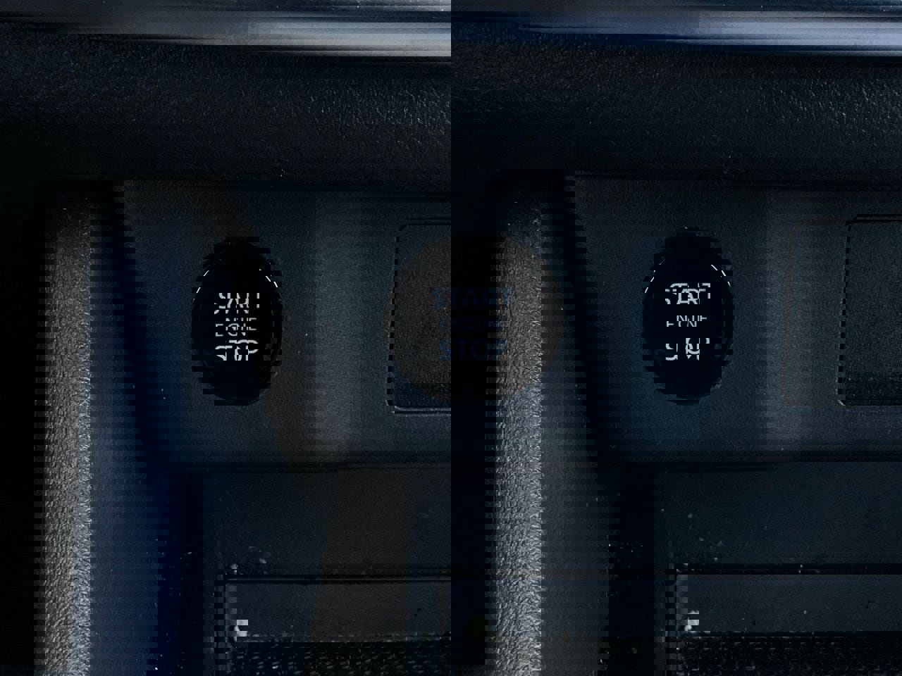 Used 2025 Nissan Rogue SV image 26