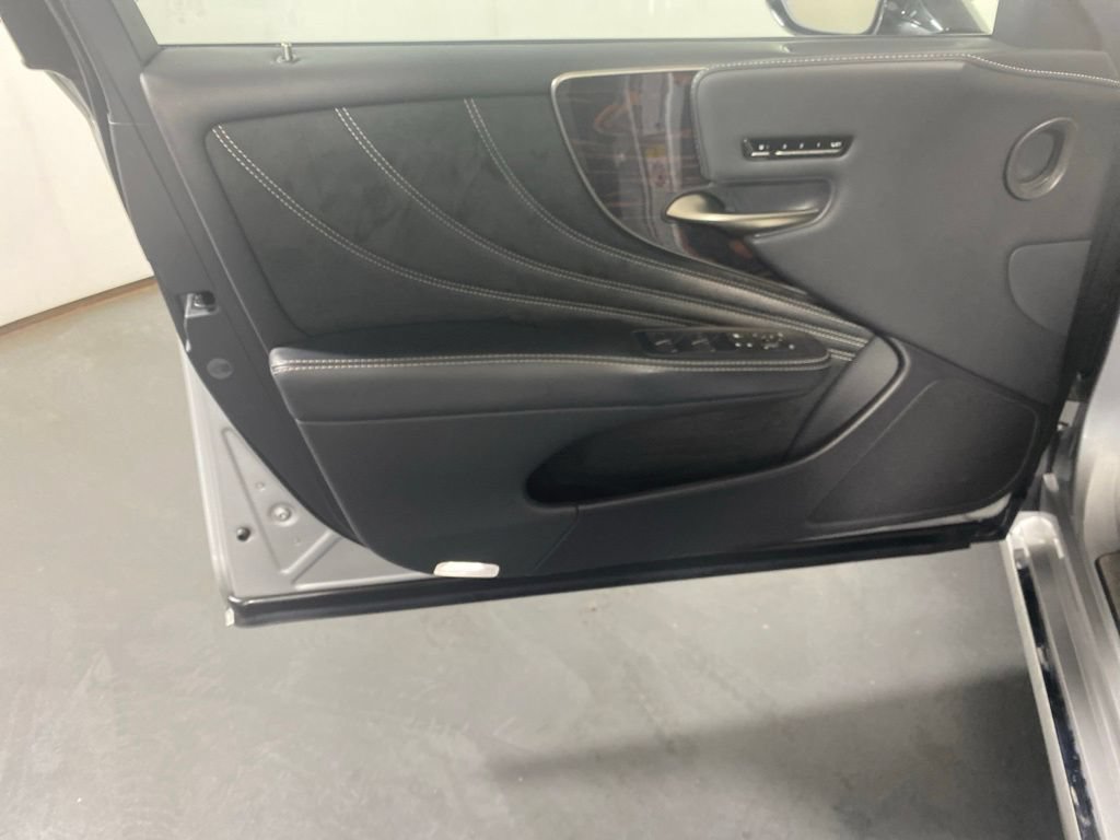 Used 2018 Lexus LS 500 AWD w/ Interior Upgrade Package image 25