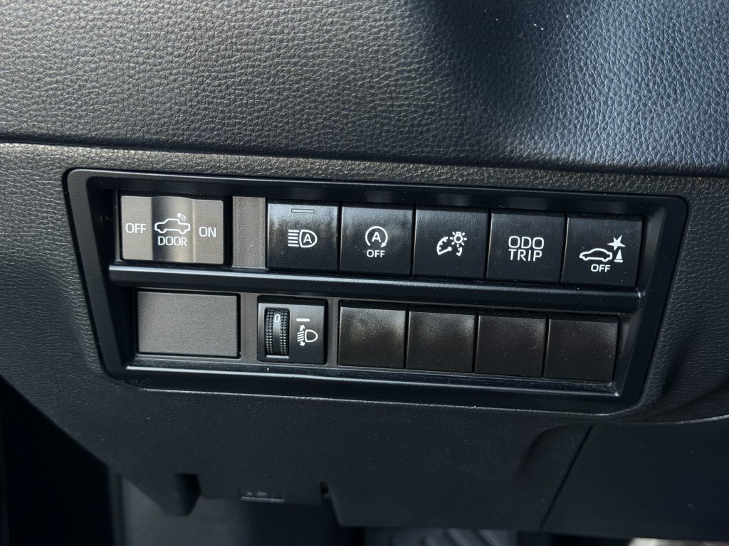 Used 2023 Toyota Tundra SR5 w/ SR5 Convenience Package AWD/4WD image 22