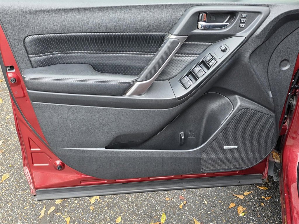 Used 2017 Subaru Forester 2.5i Touring w/ Popular Package #2 image 34