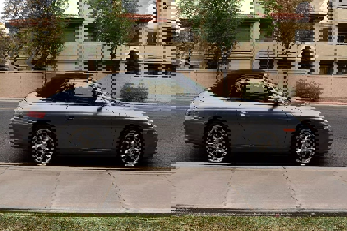 Used 2002 Porsche 911 Cabriolet image 8