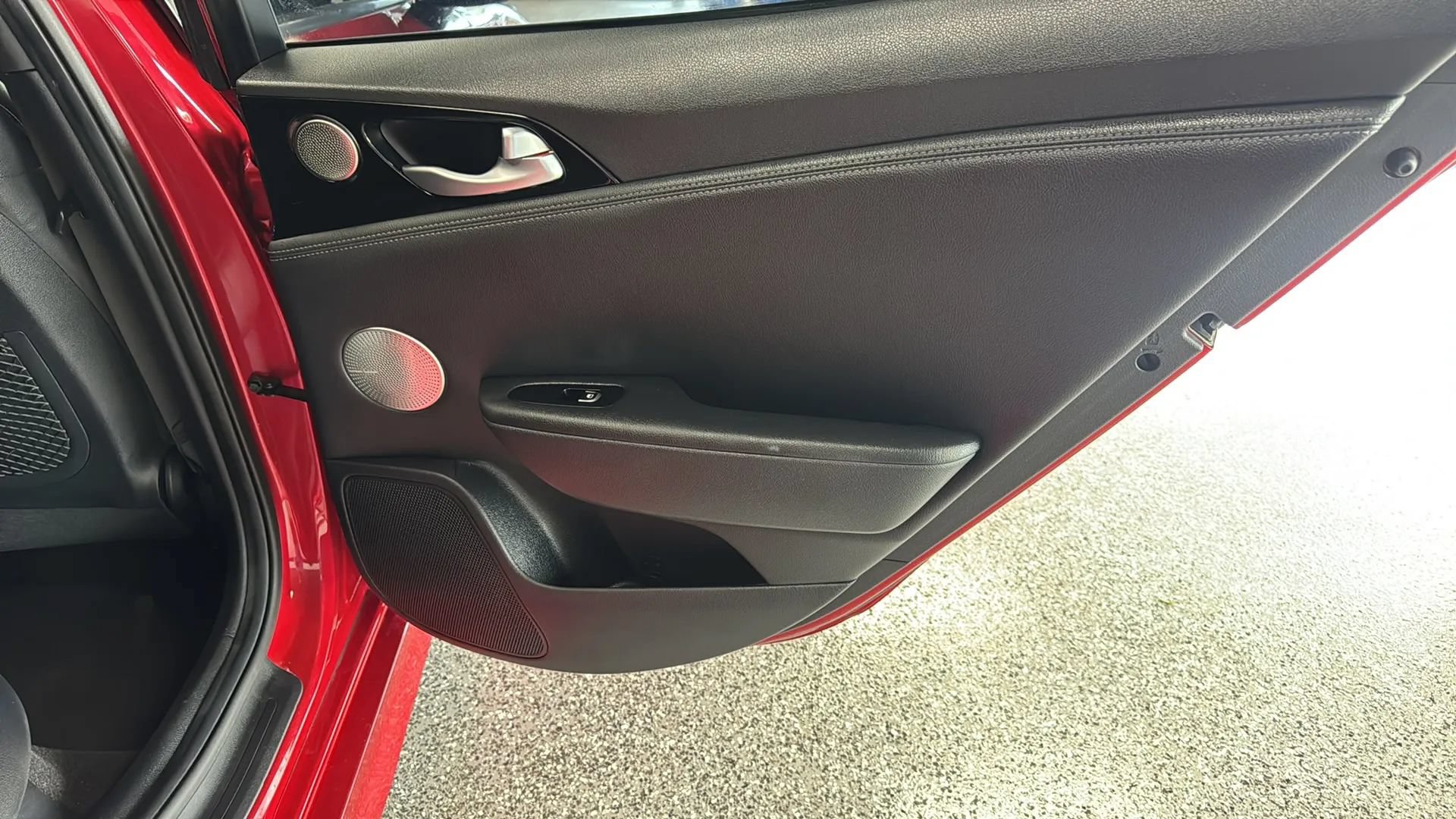 Used 2020 Kia Stinger GT-Line w/ Sun & Sound Package RWD image 29