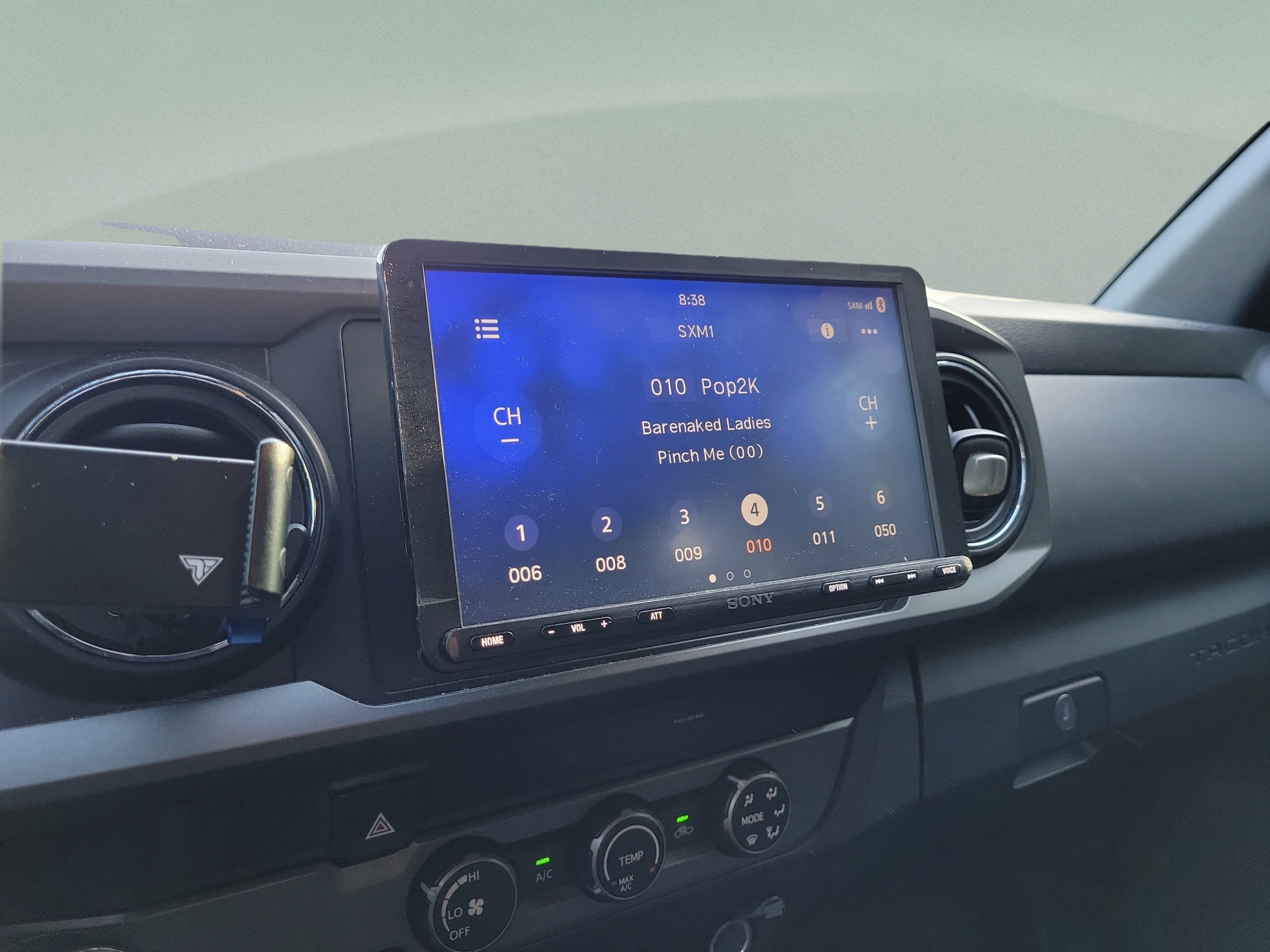 Used 2019 Toyota Tacoma TRD Off-Road w/ Technology Package RWD image 17