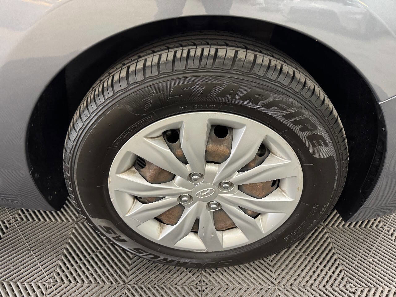 Used 2020 Hyundai Accent SE image 18