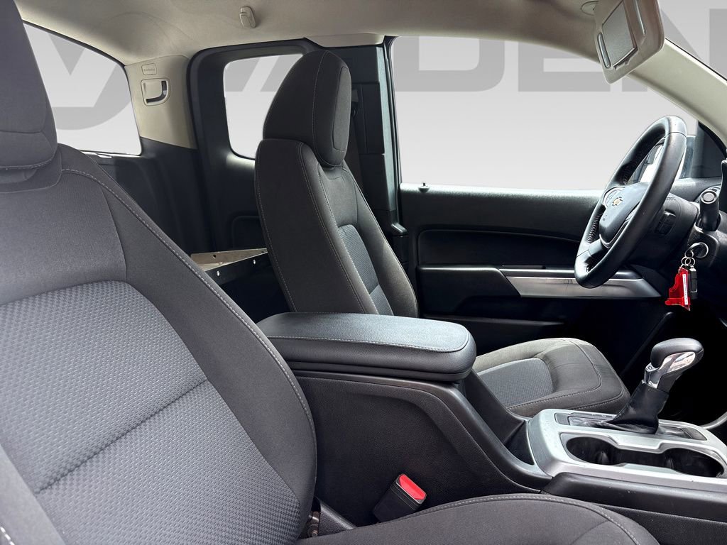 Used 2022 Chevrolet Colorado LT w/ Fleet Safety Package RWD image 7