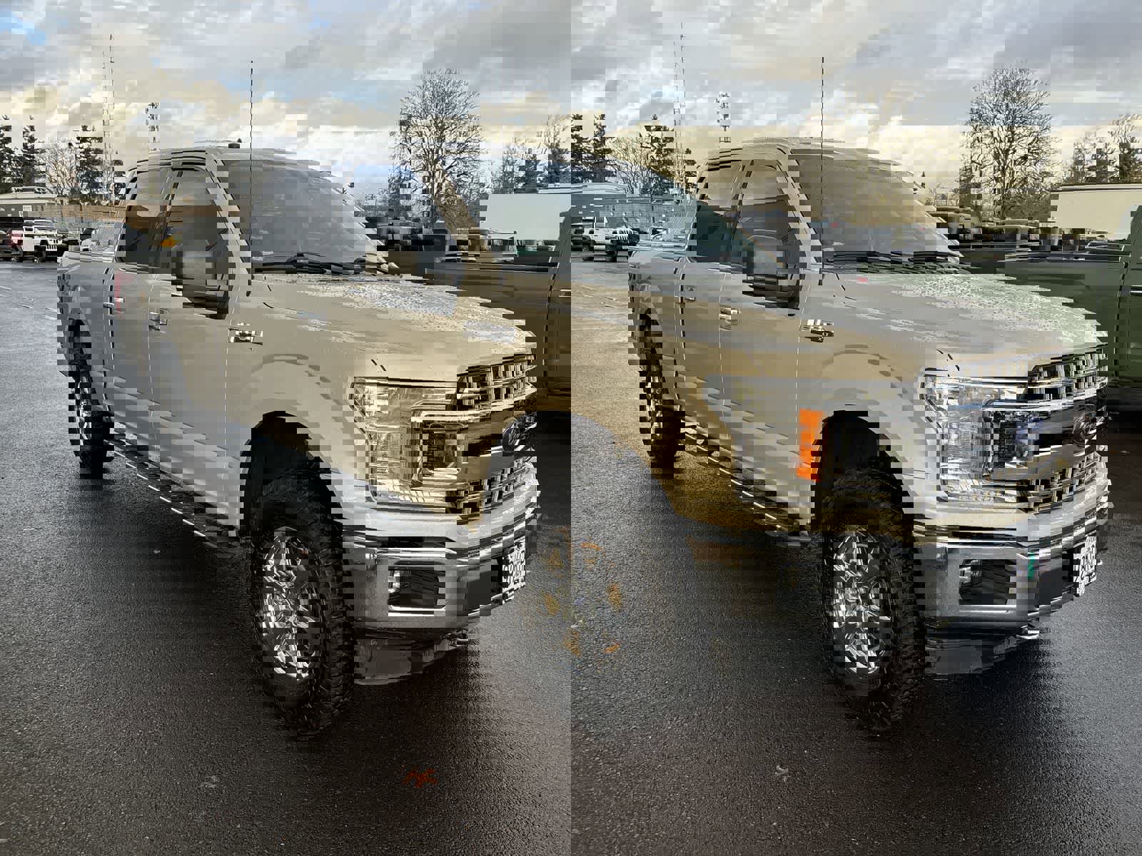 Used 2018 Ford F150 XLT w/ Equipment Group 302A Luxury image 4