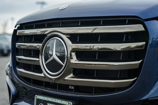 Used 2024 Mercedes-Benz GLS 450 4MATIC image 13