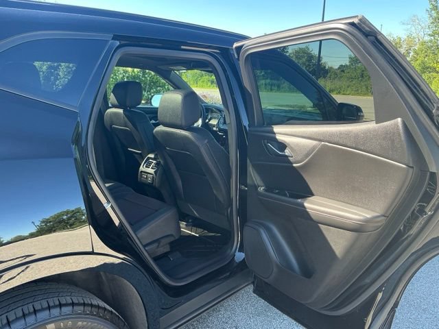 Used 2025 Chevrolet Blazer RS w/ Enhanced Convenience Package AWD/4WD image 18