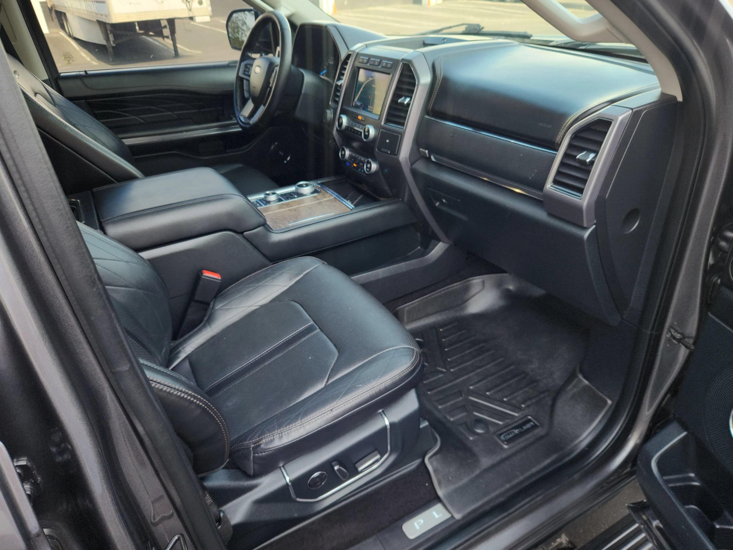 Used 2021 Ford Expedition Max Platinum AWD/4WD image 24