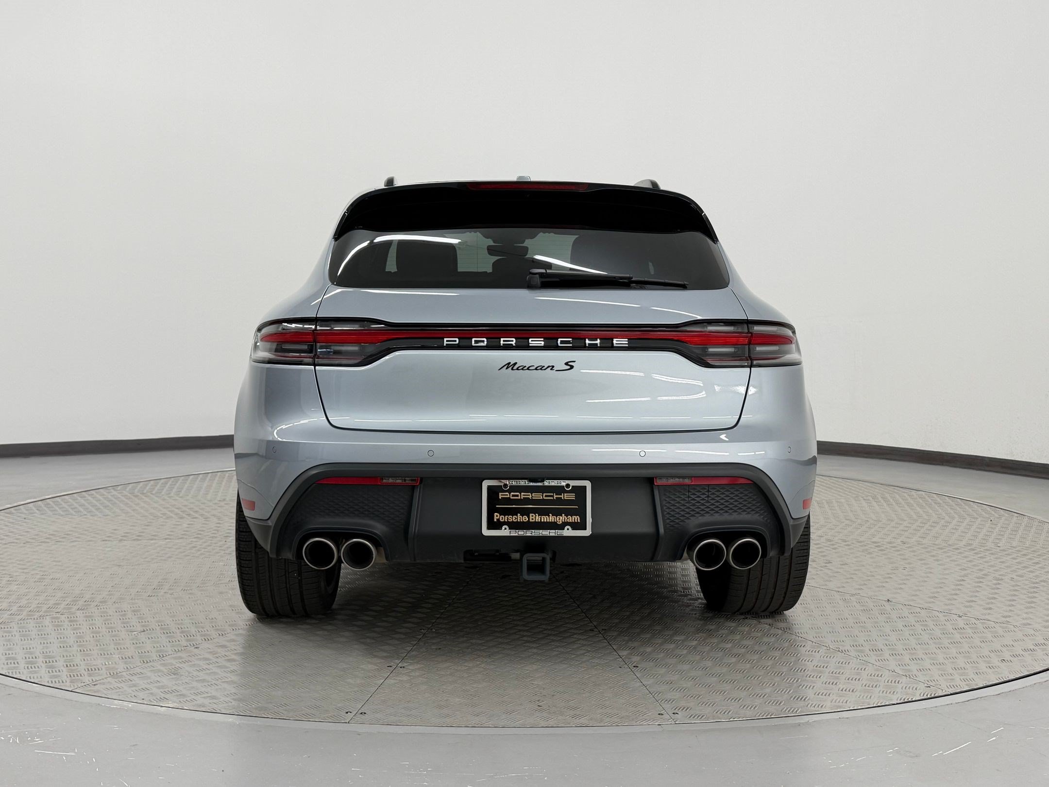 Certified 2024 Porsche Macan S AWD/4WD image 10