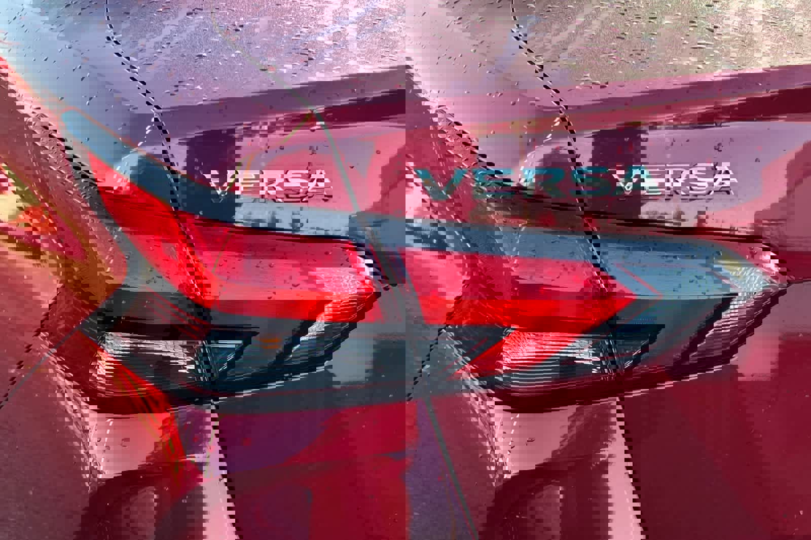 Used 2020 Nissan Versa SV image 15