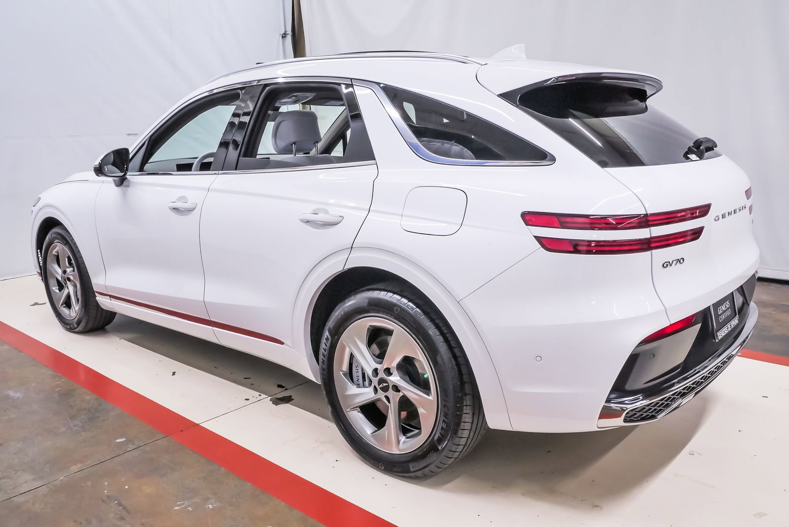 Certified 2026 Genesis GV70 2.5T Advanced image 8