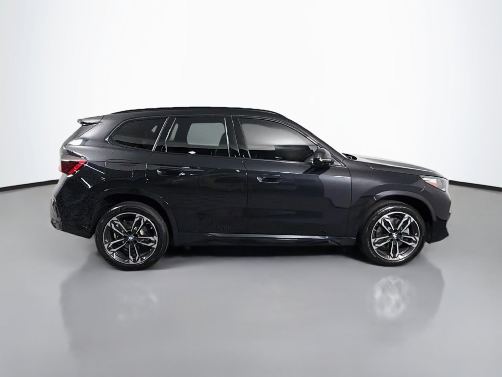 Used 2023 BMW X1 xDrive28i w/ M Sport Package AWD/4WD image 8
