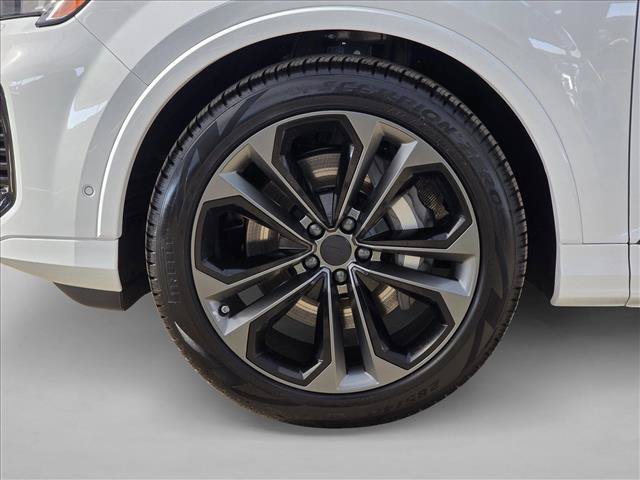 New 2026 Audi Q7 3.0T Premium Plus AWD/4WD image 9