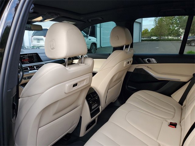Used 2022 BMW X5 sDrive40i w/ Parking Assistance Package image 9
