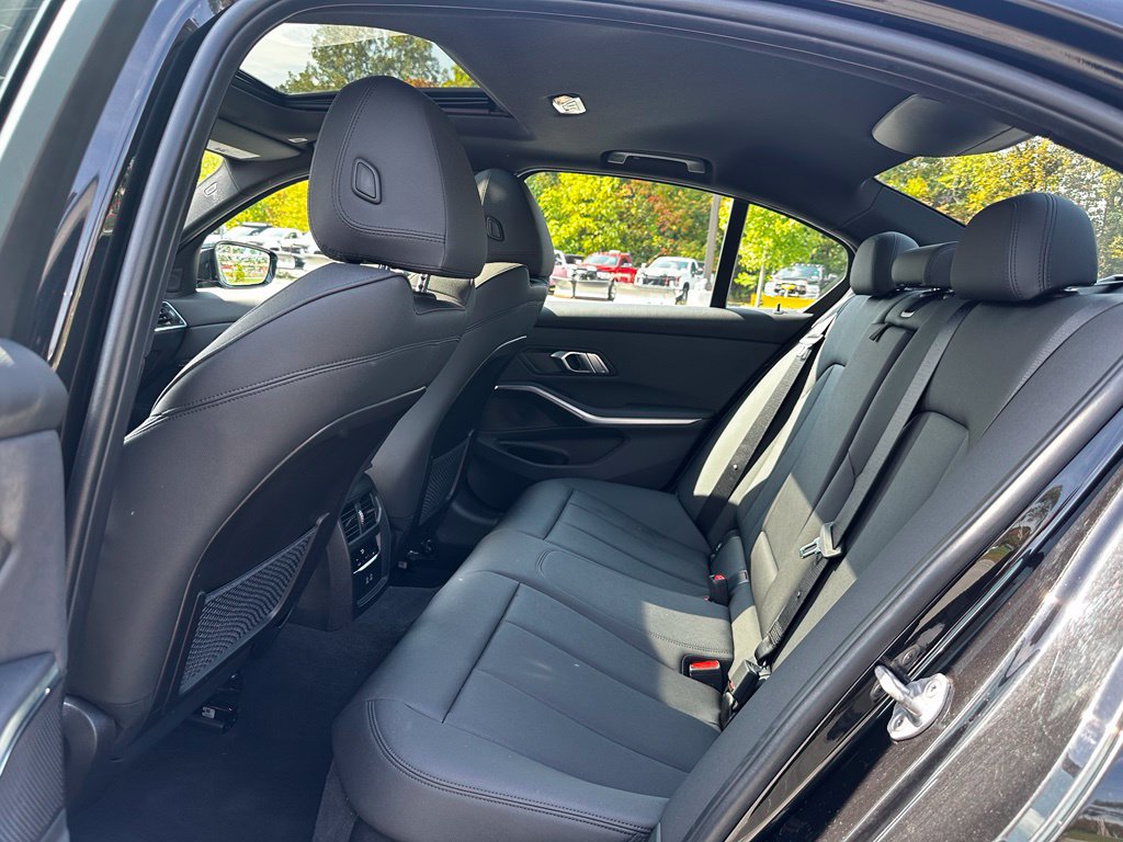 Certified 2021 BMW 330i xDrive Sedan w/ Convenience Package AWD/4WD image 21