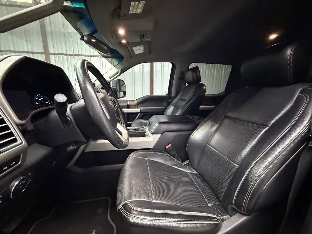 Used 2017 Ford F250 Lariat w/ Chrome Package image 8