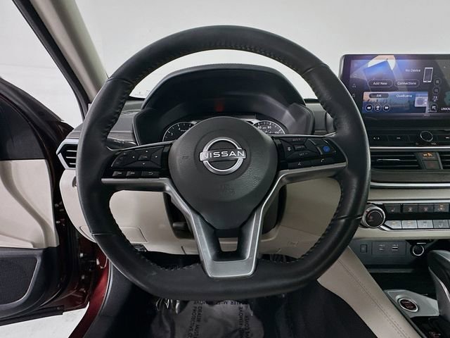 Used 2023 Nissan Altima 2.5 SV w/ SV Premium Package FWD image 13