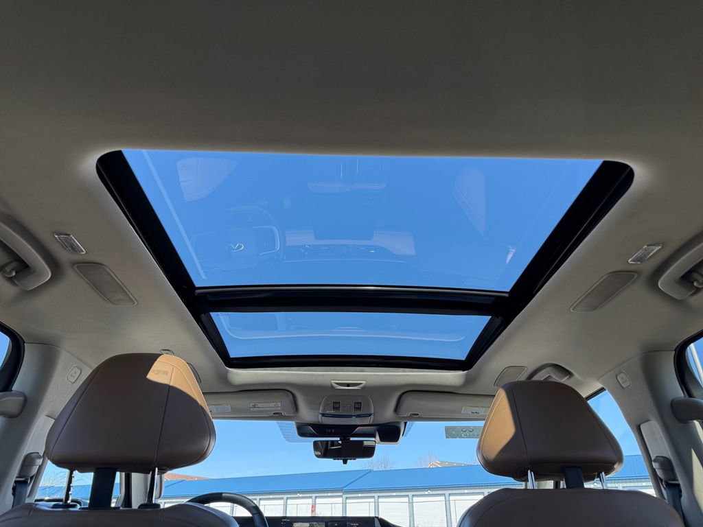 Certified 2025 INFINITI QX80 Sensory image 12