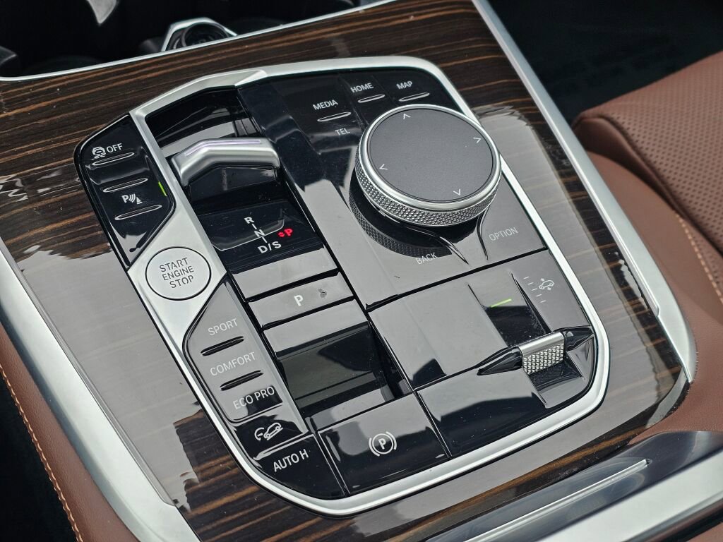 Used 2026 BMW X7 xDrive40i image 18