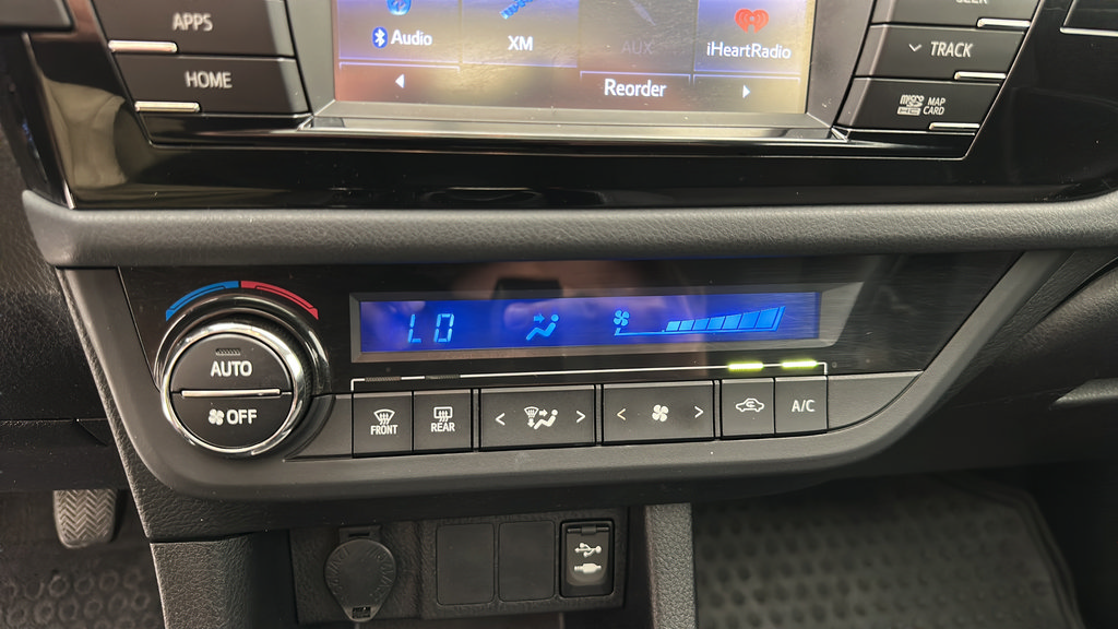 Used 2015 Toyota Corolla S FWD image 22