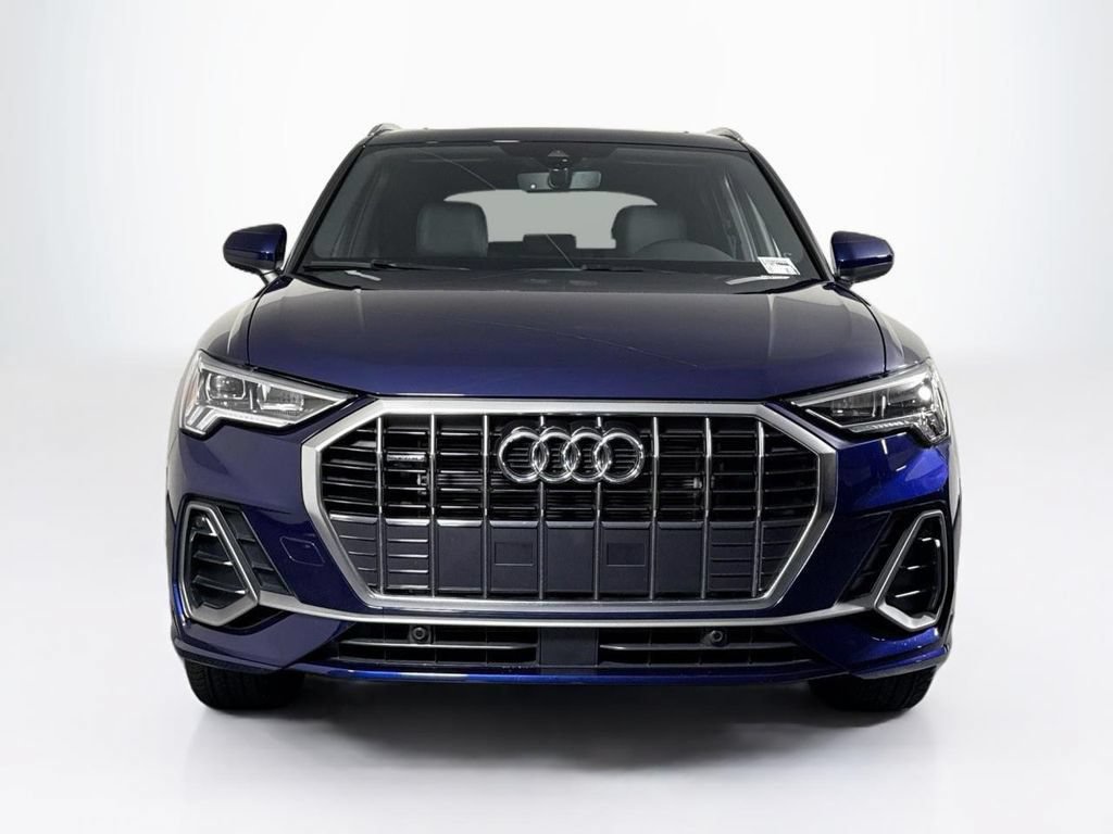 Used 2025 Audi Q3 2.0T Premium w/ Convenience Package AWD/4WD image 8