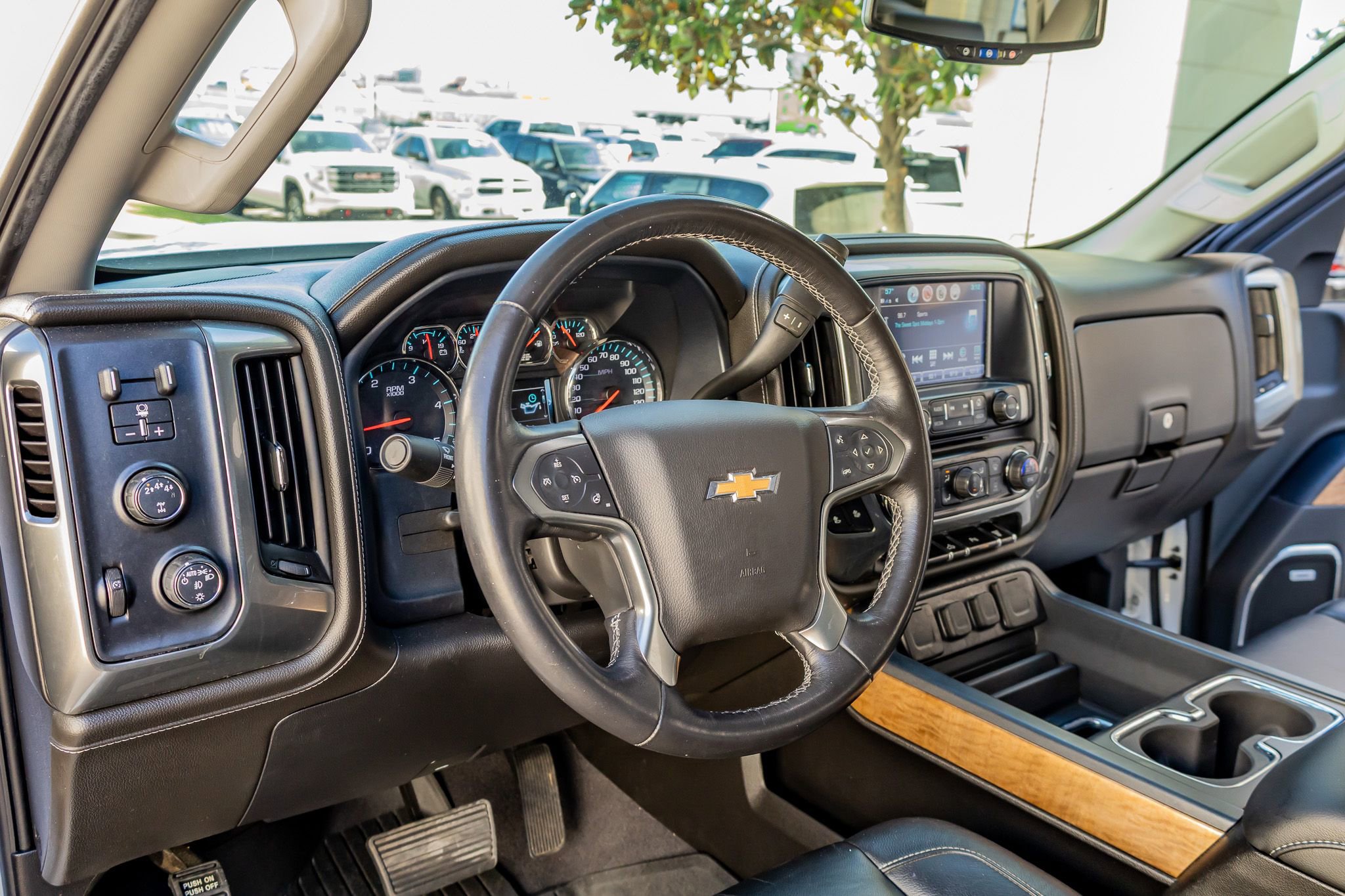 Used 2019 Chevrolet Silverado 2500 LTZ w/ Duramax Plus Package image 17