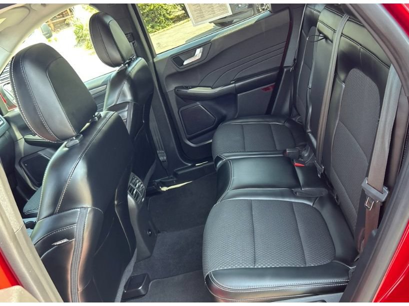 Used 2024 Ford Escape SE FWD image 6