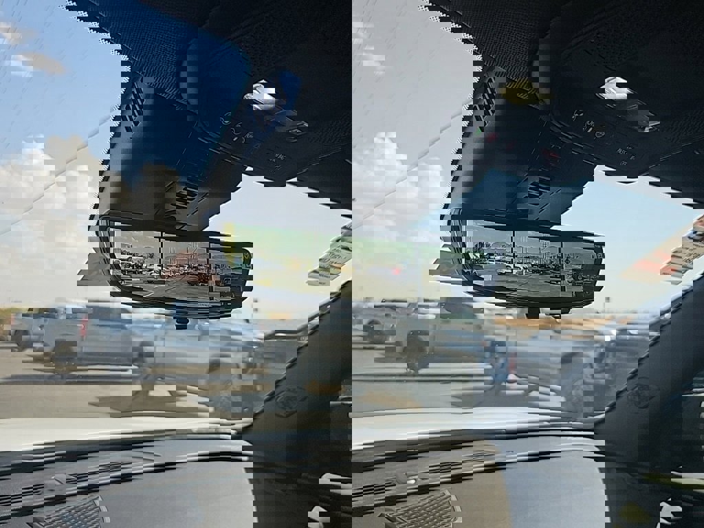 New 2026 Chevrolet Traverse LT w/ Enhanced Driving Package image 21