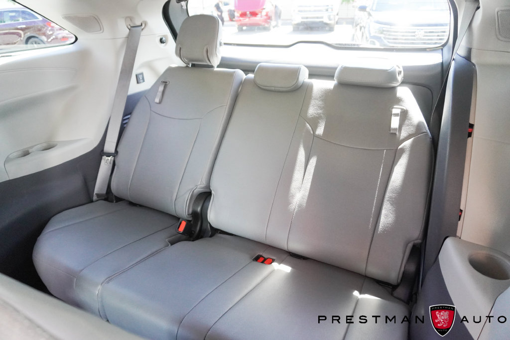 Used 2022 Toyota Sienna Limited AWD/4WD image 49
