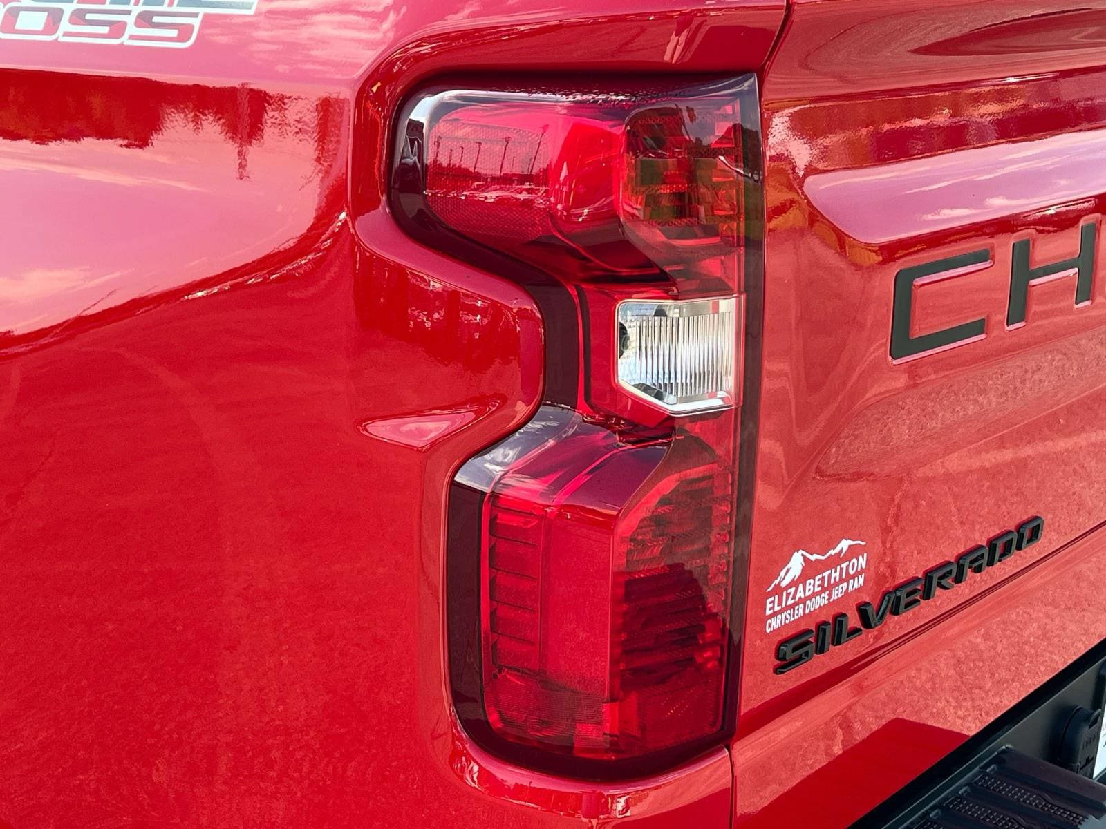 Used 2026 Chevrolet Silverado 1500 Custom Trail Boss w/ LPO, Dark Essentials Package AWD/4WD image 10