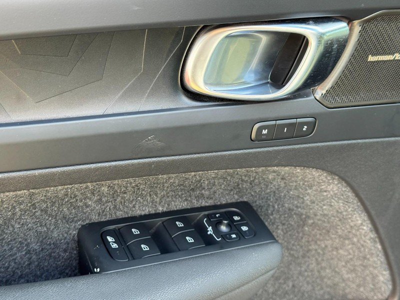 Used 2023 Volvo XC40 Recharge Ultimate w/ Protection Package Premier AWD/4WD image 19