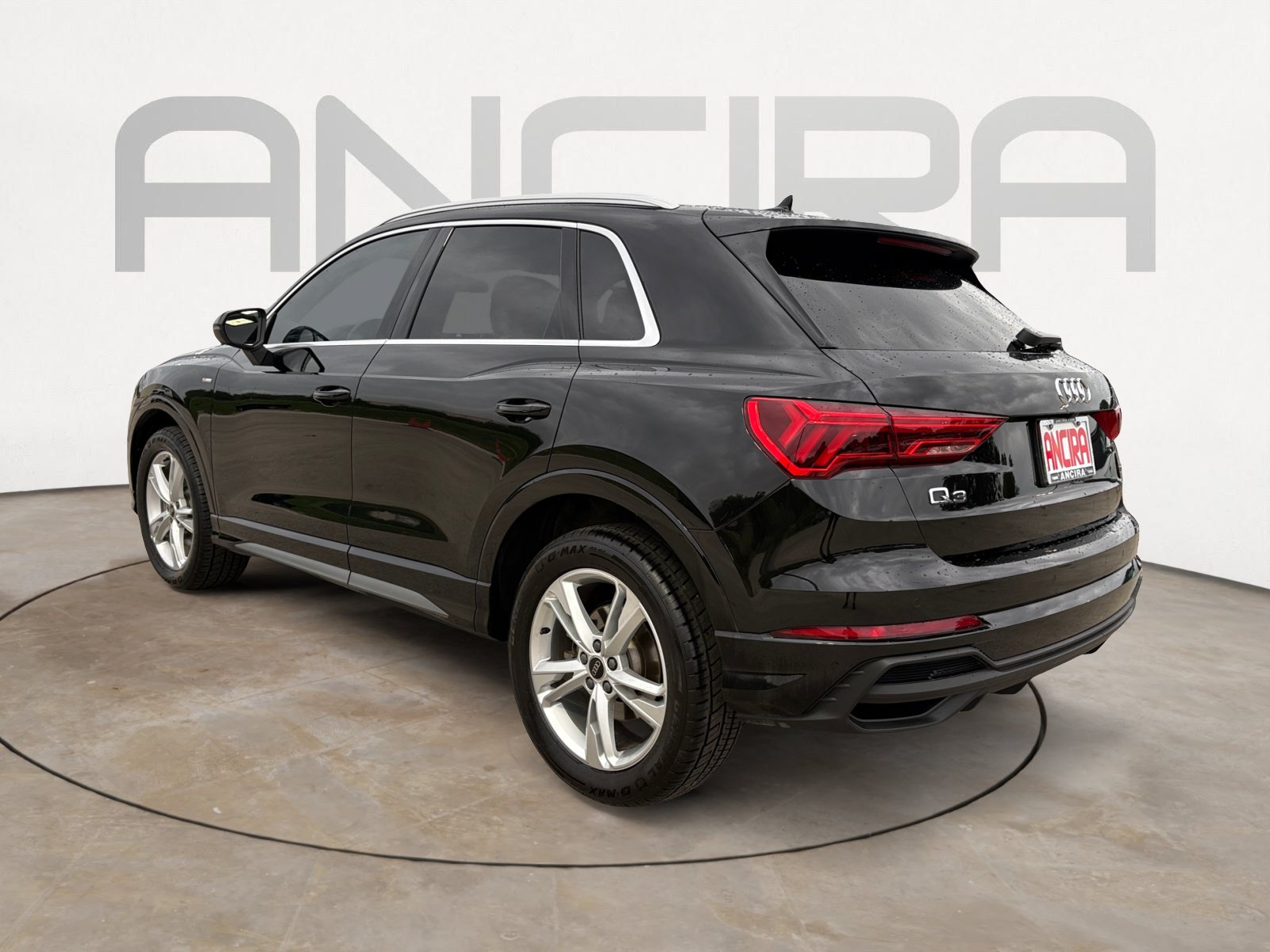 Used 2024 Audi Q3 2.0T Premium Plus w/ Premium Plus Package AWD/4WD image 9