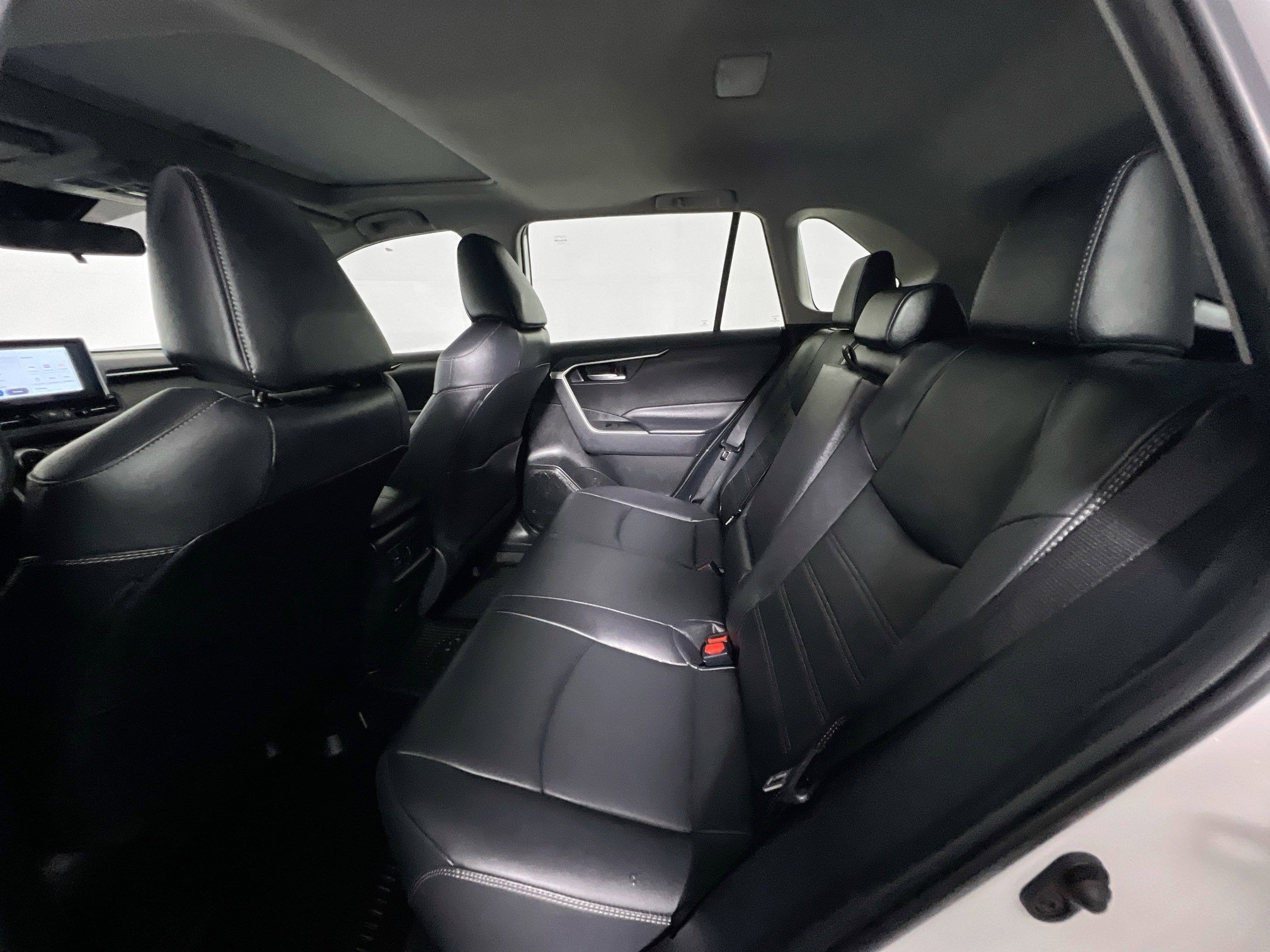 Used 2025 Toyota RAV4 XLE Premium image 29