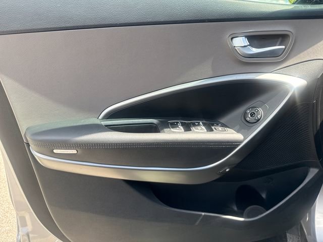 Used 2018 Hyundai Santa Fe SE FWD image 9