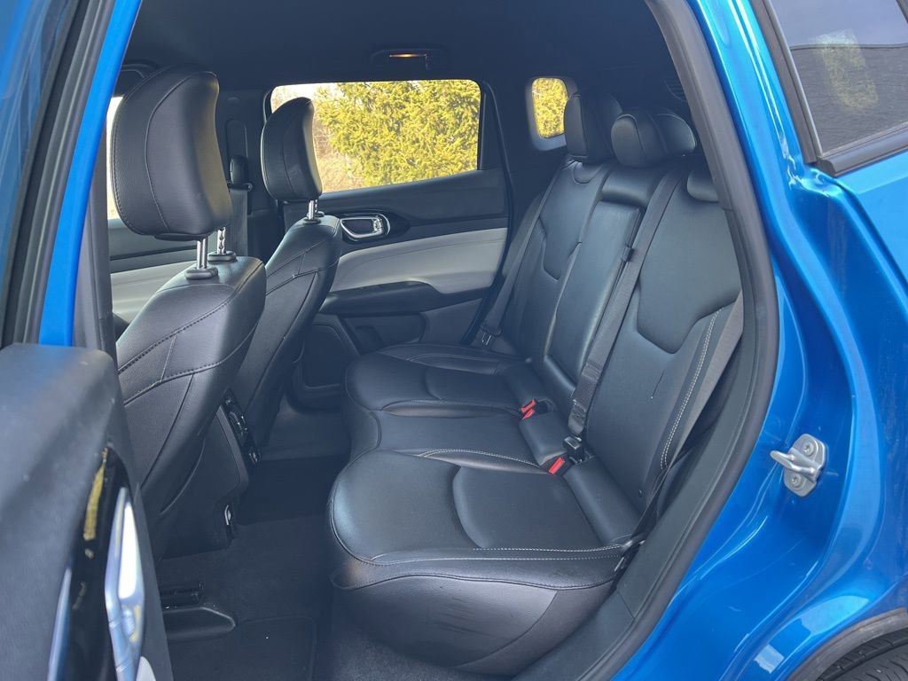 Used 2025 Jeep Compass Limited image 27