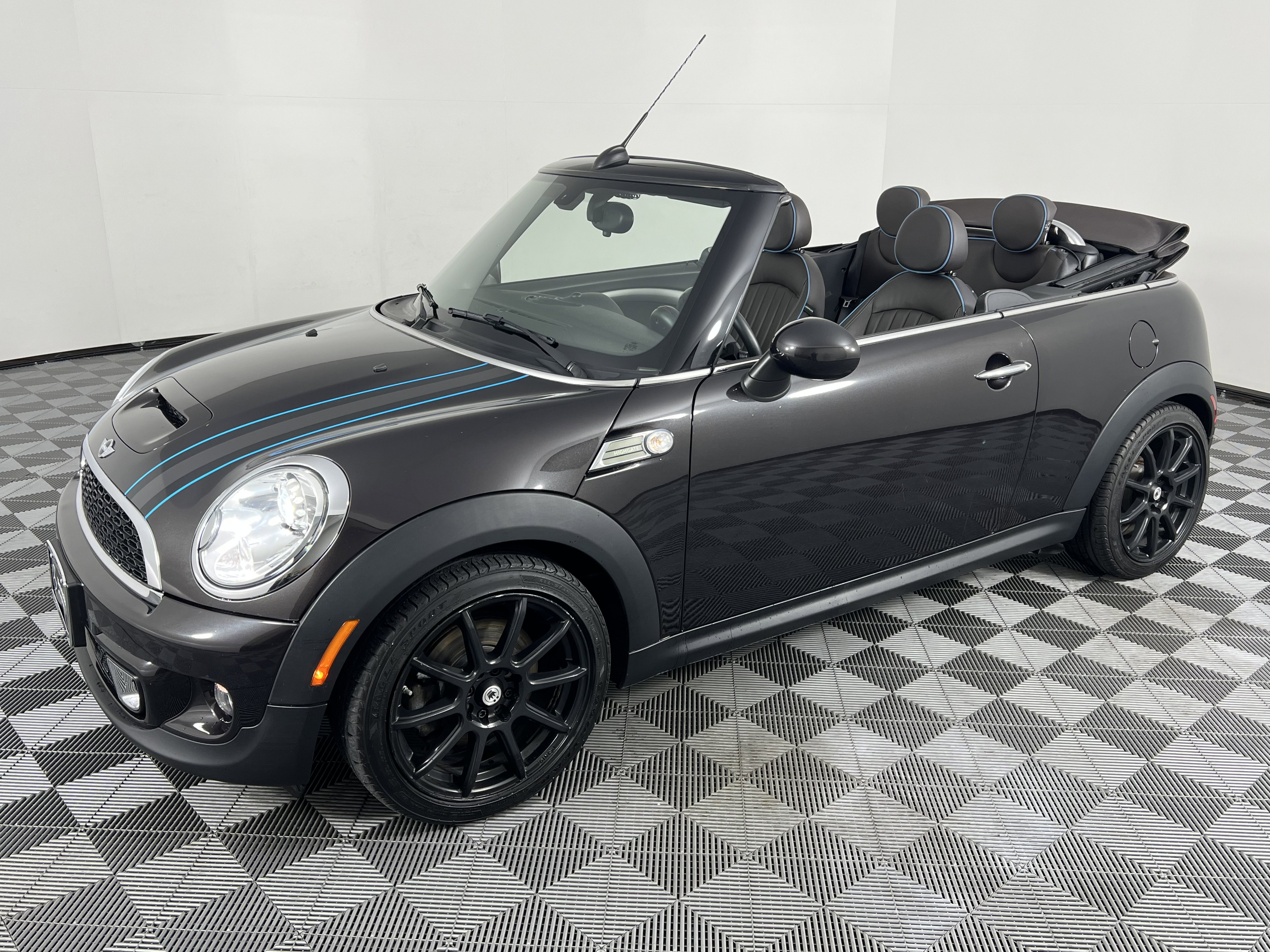Used 2014 MINI Cooper S image 10
