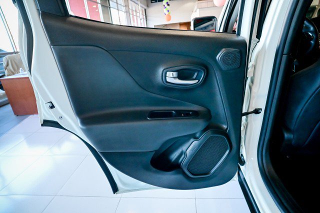 Used 2022 Jeep Renegade Limited w/ Sun, Sound & Wheels Group AWD/4WD image 18