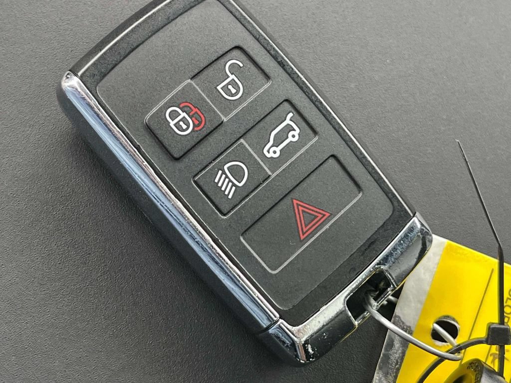 Certified 2024 Land Rover Defender 110 S AWD/4WD image 32